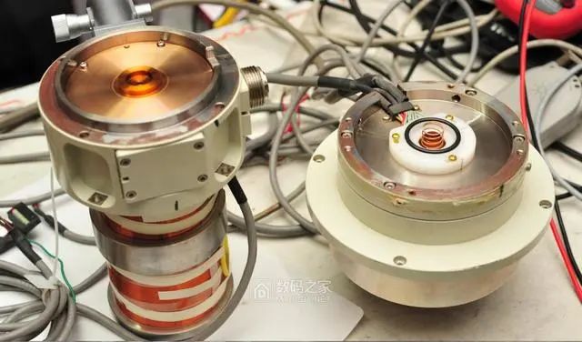 拆解:一款十分昂贵的扫描电镜电子枪(日本电子)