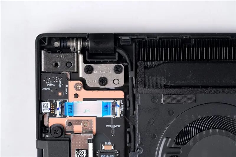 AI加持下的精英商務本 聯(lián)想ThinkPad T14 Gen6筆記本評測：28W銳龍能效喜人 內建NPU更靈活