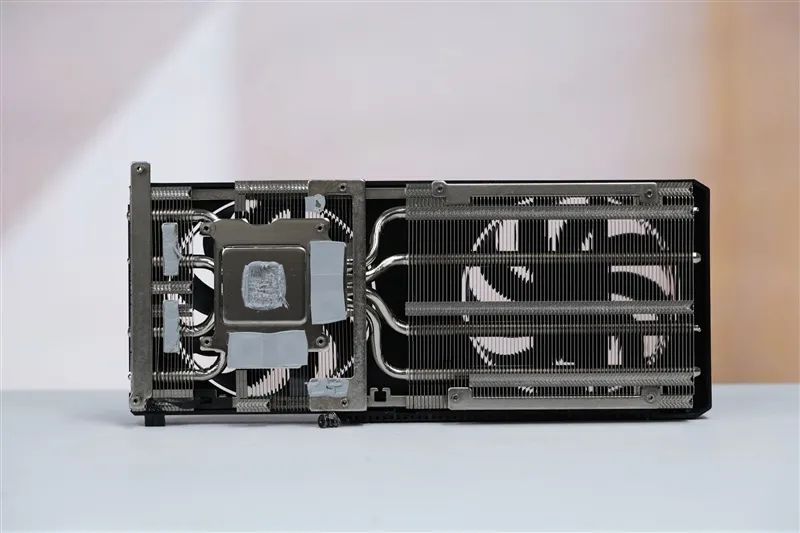 Blackwell的甜点来了！NVIDIA RTX 5060 Ti首发评测：8GB疯狂爆显存 16GB正好