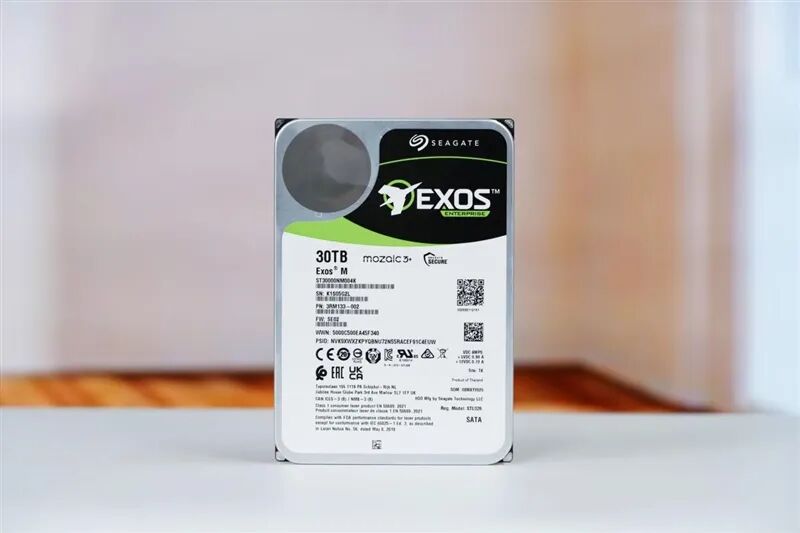 HAMR與CMR加持的穩(wěn)定可靠企業(yè)級硬盤！希捷銀河Exos M 30TB評測：讀取逼近300MB/s