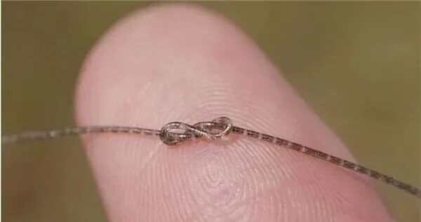 复旦团队重大突破 世界首款纤维芯片问世:大规模集成电路 卡车碾压也不怕