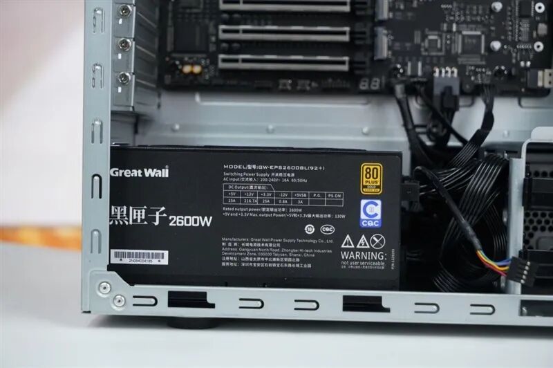 4張96GB顯存暴力輸出！英特爾銳炫Pro B60和長城世恒X-AIGC工作站評測：可滿足千人同時在線聊天