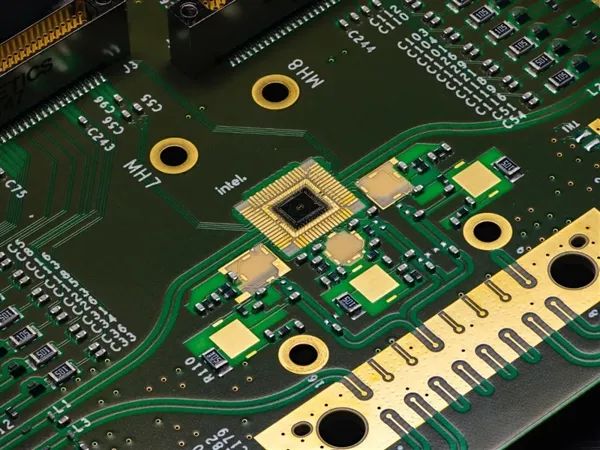 Intel全新酷睿Ultra来了!史上最混乱的一代-电子工程专辑