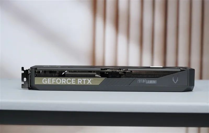 超频能力媲美顶级非公！索泰RTX 5070 SOLID OC评测