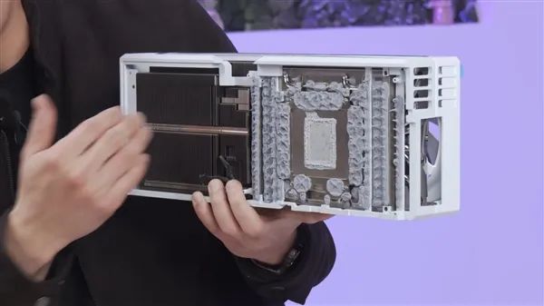 技嘉官方回应RTX 5080导热凝胶溢出：首批个例 无须担心