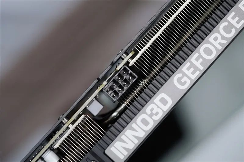 映众RTX 5060 Ti曜夜16GB显卡评测：小巧简约 DLSS 4表现亮眼