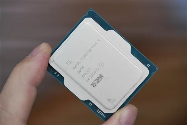 單核完勝！Intel Arrow Lake升級版沖擊6GHz：游戲性能猛增10%
