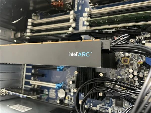 竟有512-bit 16GB顯存：Intel銳炫A750神秘樣品曝光