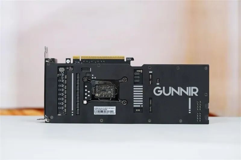 4張96GB顯存暴力輸出！英特爾銳炫Pro B60和長城世恒X-AIGC工作站評測：可滿足千人同時在線聊天