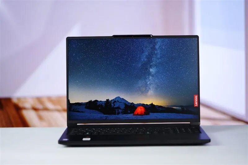 聚焦超級工程與科研生產力！Lenovo P16v 2026工作站評測：NVIDIA RTX PRO Blackwell加持 物理斷網跑AI