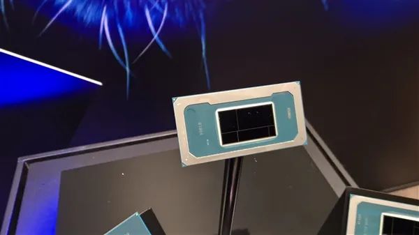 Intel下代处理器Panther Lake首次公开运行：明年大规模上市