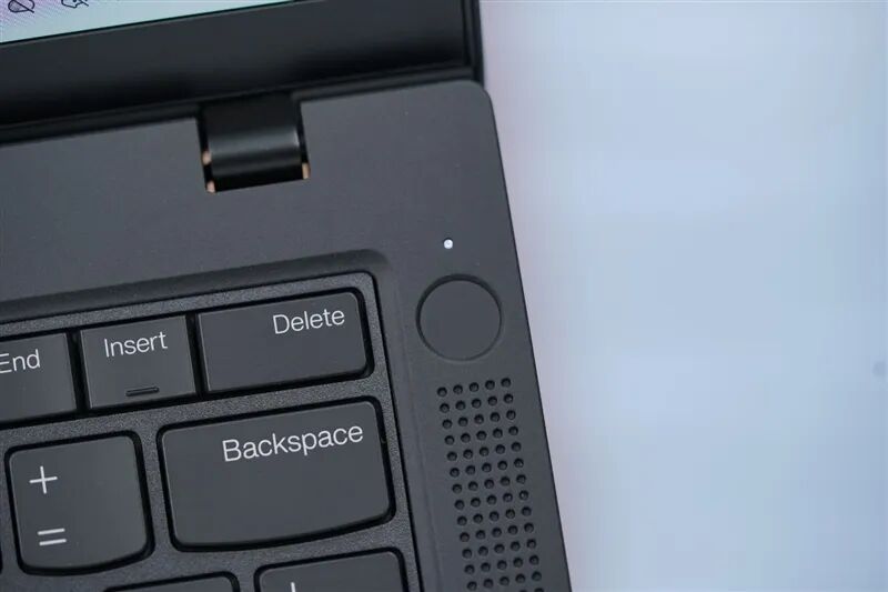 AI加持下的精英商務本 聯(lián)想ThinkPad T14 Gen6筆記本評測：28W銳龍能效喜人 內建NPU更靈活
