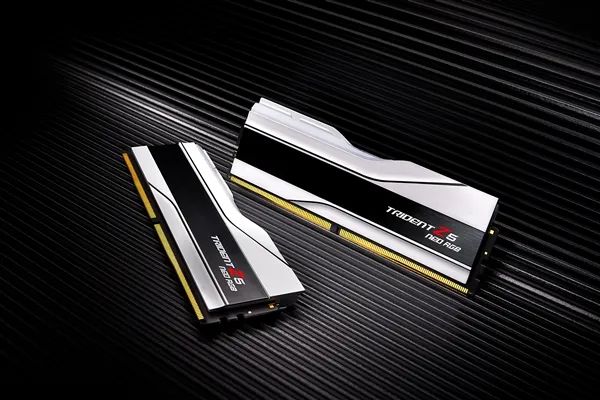 首次！芝奇展示128GB DDR5-8400 CL44豪華內存
