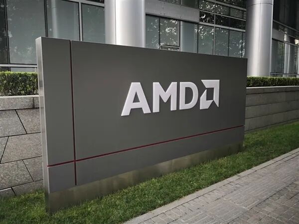 不用再畫高速內存走線了！AMD發布封裝黑科技：單芯片內置32GB高速內存