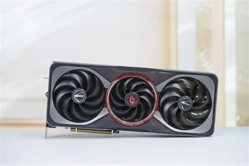 《刺客信条：影》4K全高画质流畅运行！七彩虹iGame RTX 5070 Advanced OC评测：超频后轻松碾压RTX 4070 Ti SUPER