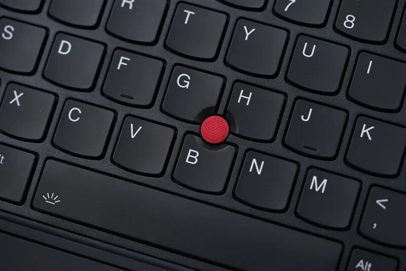 AI加持下的精英商務本 聯(lián)想ThinkPad T14 Gen6筆記本評測：28W銳龍能效喜人 內建NPU更靈活