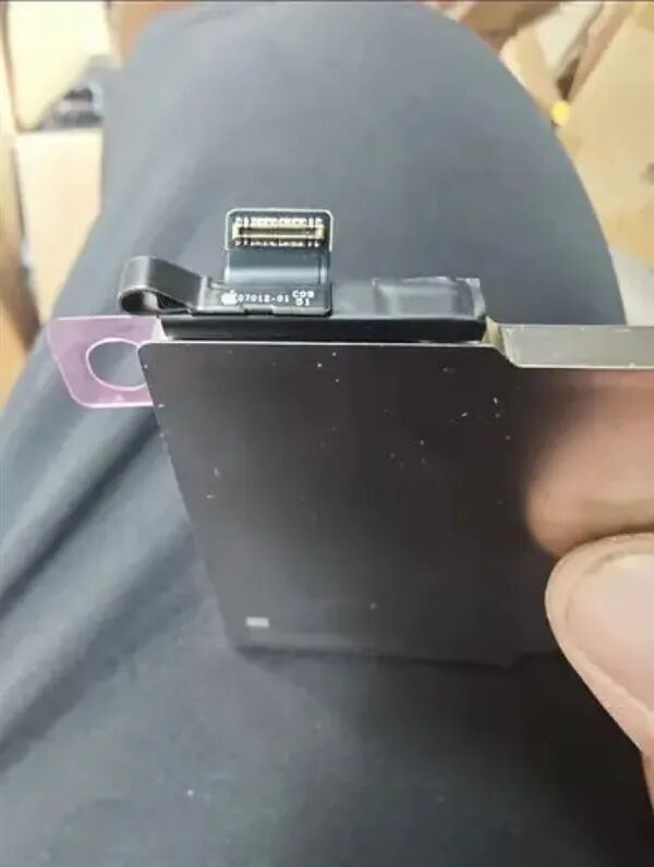 祖傳27W將延續！iPhone 18 Pro Max電池諜照流出：蘋果就給了5400mAh
