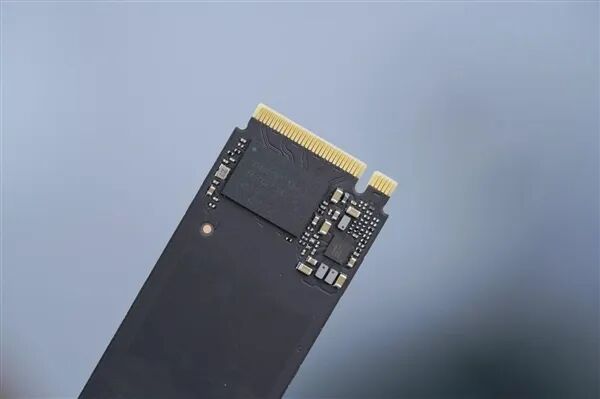 Windows 11啟用原生NVMe SSD支持：性能兩位數提升！