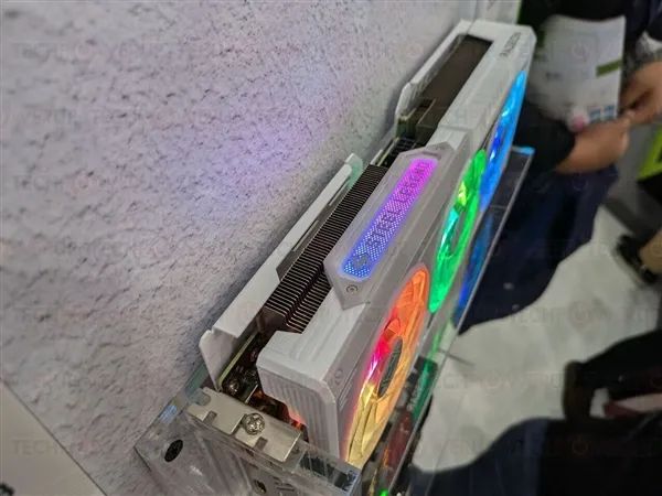 AMD RX 9060 XT創顯卡史上最高頻率！華擎又超到了3.32GHz