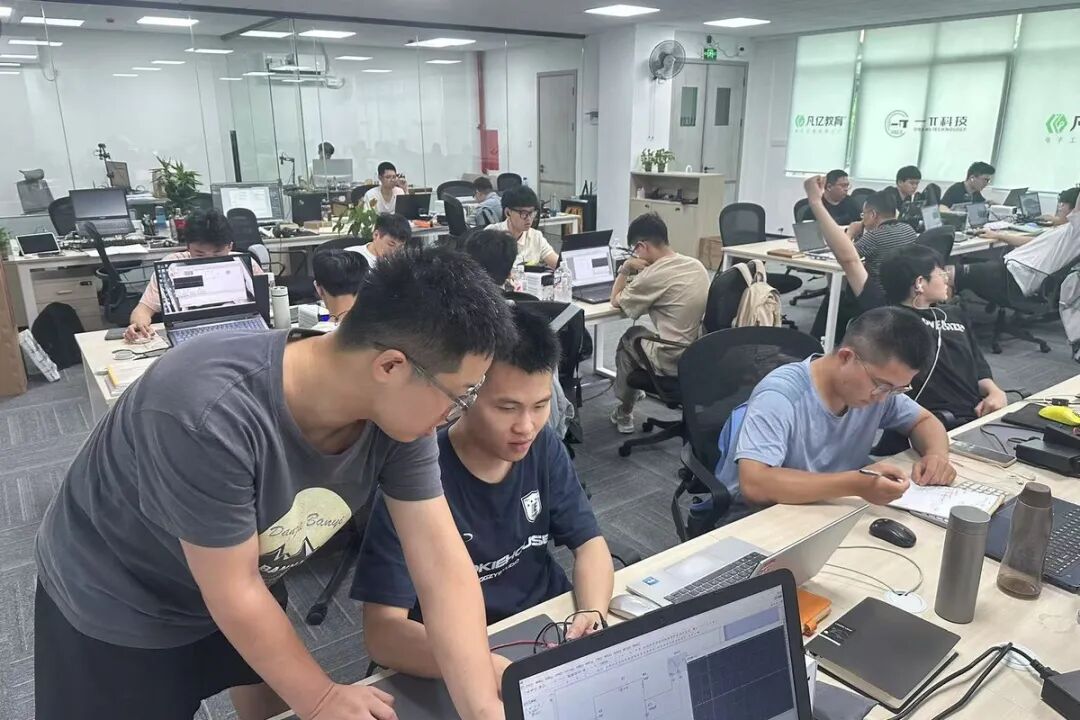 項(xiàng)目討論與工程輔導(dǎo)場景