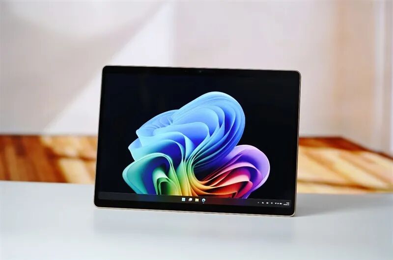新一代 Surface Pro，13英寸評測：性能能效進步巨大 核顯媲美最新X86