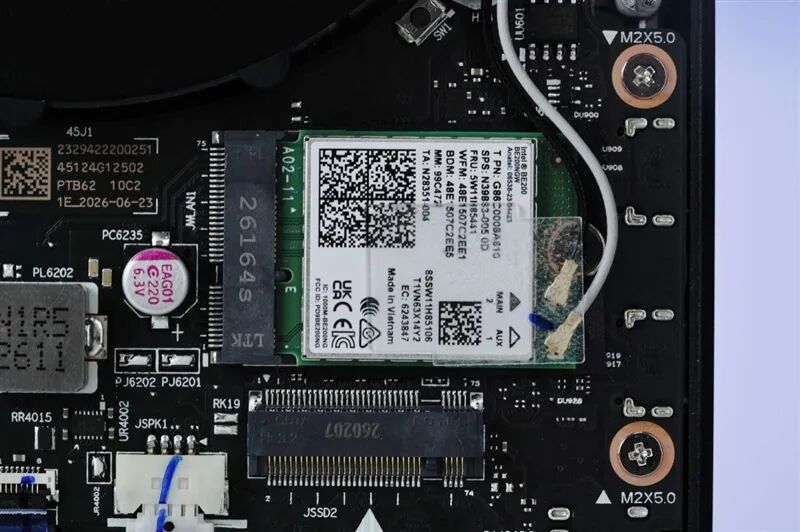 聚焦超級工程與科研生產力！Lenovo P16v 2026工作站評測：NVIDIA RTX PRO Blackwell加持 物理斷網跑AI