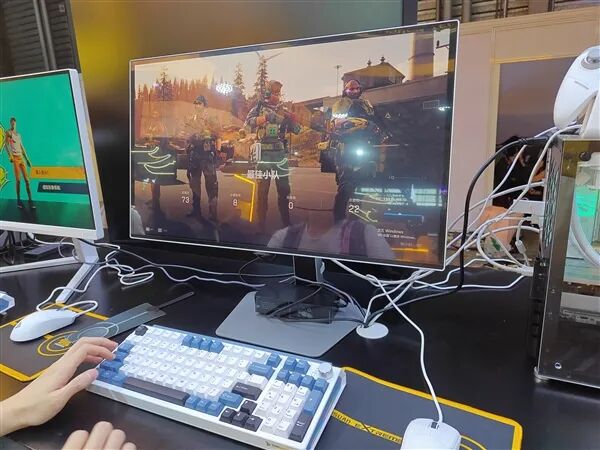 國(guó)產(chǎn)自研GPU從0到1破曉時(shí)刻！礪算首秀ChinaJoy：LX 7G100現(xiàn)場(chǎng)開(kāi)跑黑神話(huà)