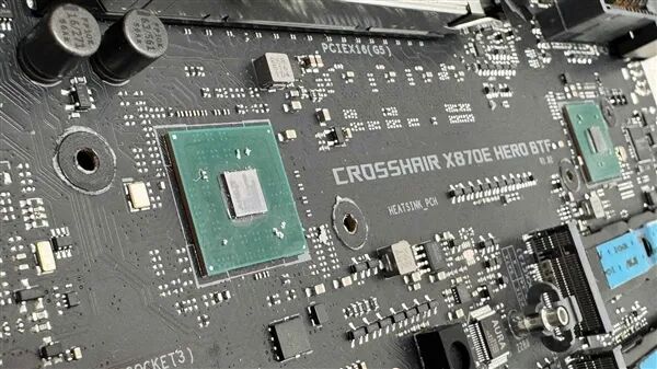 AMD 600/800芯片組竟然插在Intel 主板上！帶來更多M.2 、SATA、USB