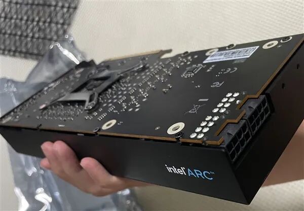竟有512-bit 16GB顯存：Intel銳炫A750神秘樣品曝光