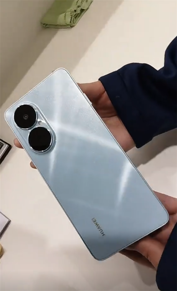 又一麒麟新机登场！华为畅享80真机抢先看：四款配色确认 没5G
