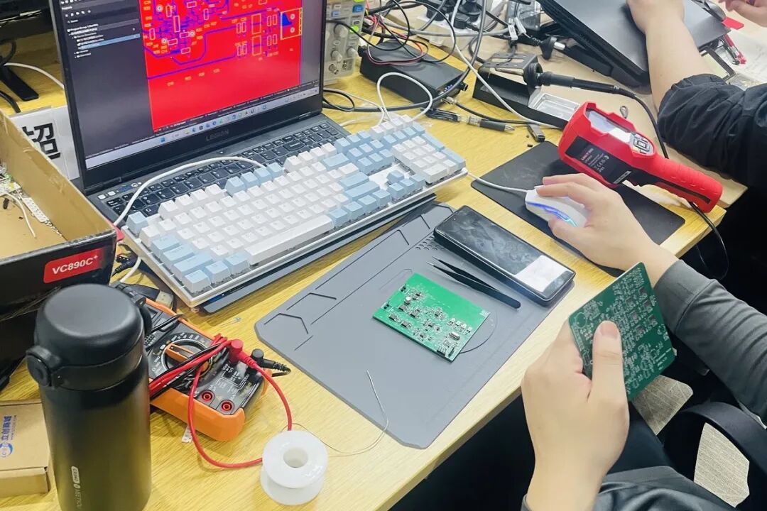 PCB設(shè)計(jì)與實(shí)物驗(yàn)證場景