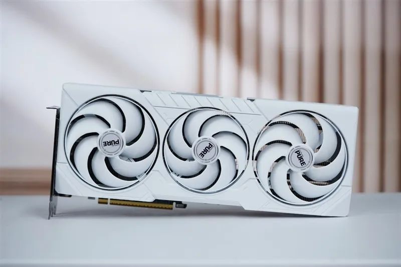 HD4850神迹重现！AMD RX 9070 XT/RX 9070首发评测：性能持平RTX 5070 Ti 但便宜2000元
