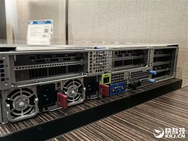 AMD Zen5线程撕裂者9000深入揭秘：领先竞品最多145％！四大金刚护卫