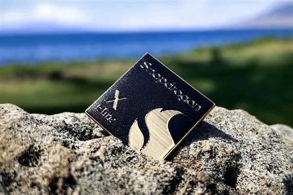 大力飞砖！下代骁龙X增至18核心 封装48GB内存/1TB SSD