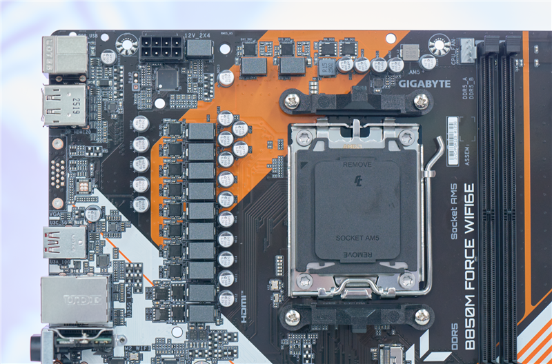 千元大廠主板！技嘉戰鷹B850M FORCE WIFI6E評測：一鍵降低9ns內存延遲
