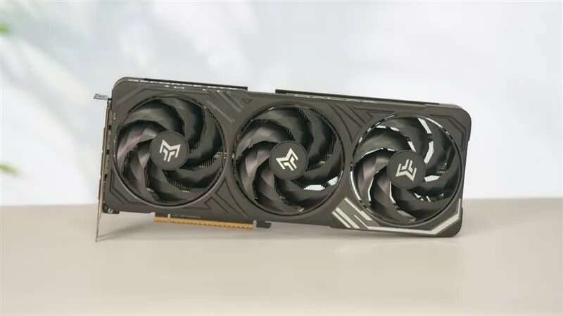 DDR4-3600 vs DDR5-5600游戲實測：低延遲與高帶寬誰更適合游戲