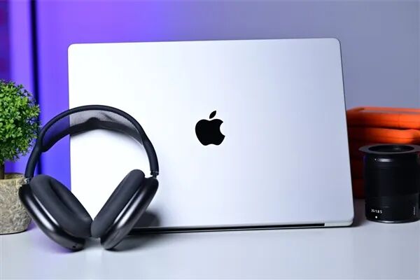 存儲貴上天！工程師自行給MacBook Pro擴(kuò)容至8TB：狂省1萬多元