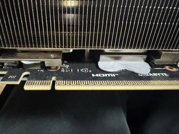 技嘉官方回应RTX 5080导热凝胶溢出：首批个例 无须担心