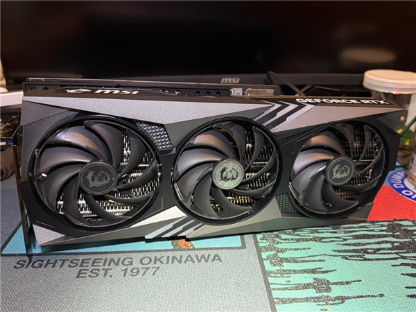 花1000多買RTX 4080想撿漏：拆開發現就一塊空板！GPU、顯存一個不剩