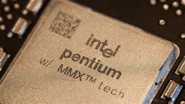 傳奇落幕！Linux 7.0內核正式棄用Intel 440BX芯片組