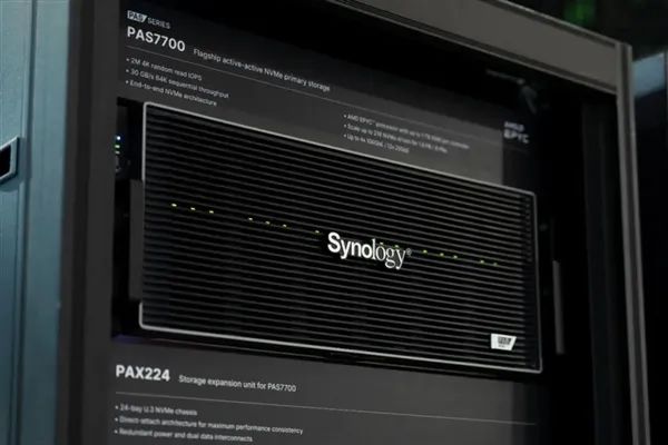 最高容量1.65PB！群暉發布NVMe全閃存儲服務器PAS7700