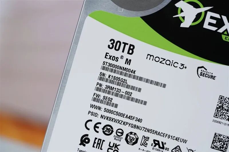 HAMR與CMR加持的穩(wěn)定可靠企業(yè)級硬盤！希捷銀河Exos M 30TB評測：讀取逼近300MB/s