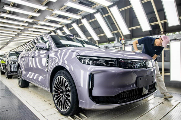 “鯤鵬”即將展翅？嵐圖汽車正在醞釀資本首秀
