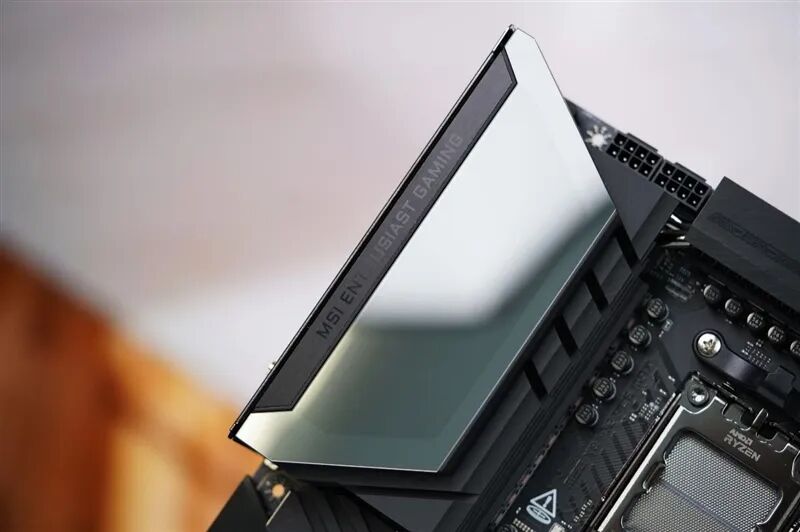 媲美超神板的ACE战神板!微星MEG X870E ACE MAX评测