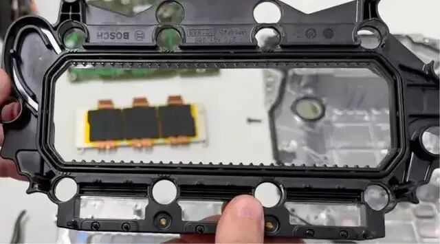 拆解小米SU7逆變器:這幾個設計非常亮眼-有駕 拆解小米SU7逆變器:這幾個設計非常亮眼-有駕