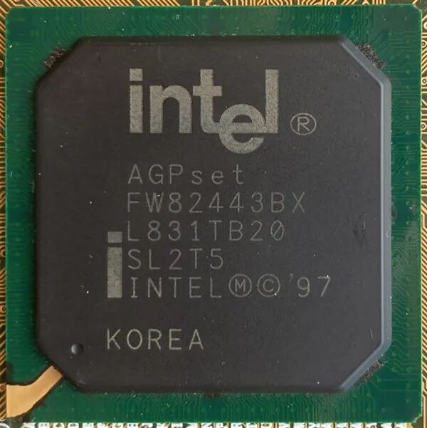 傳奇落幕！Linux 7.0內核正式棄用Intel 440BX芯片組