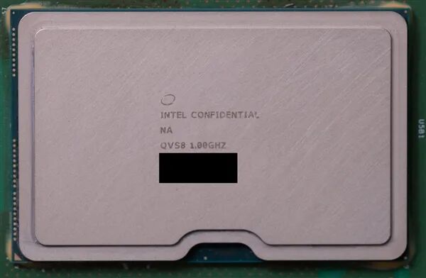 Intel廢棄GPU樣品意外流出！雙芯+四顆HBM2E