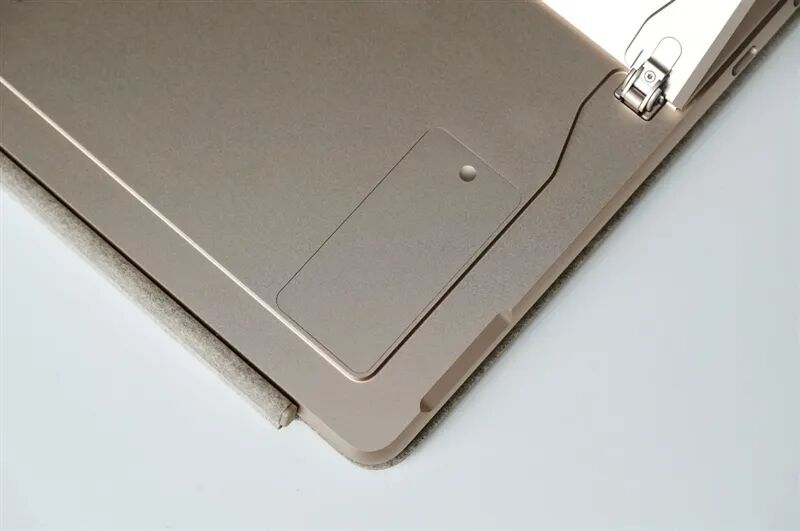 新一代 Surface Pro，13英寸評測：性能能效進步巨大 核顯媲美最新X86