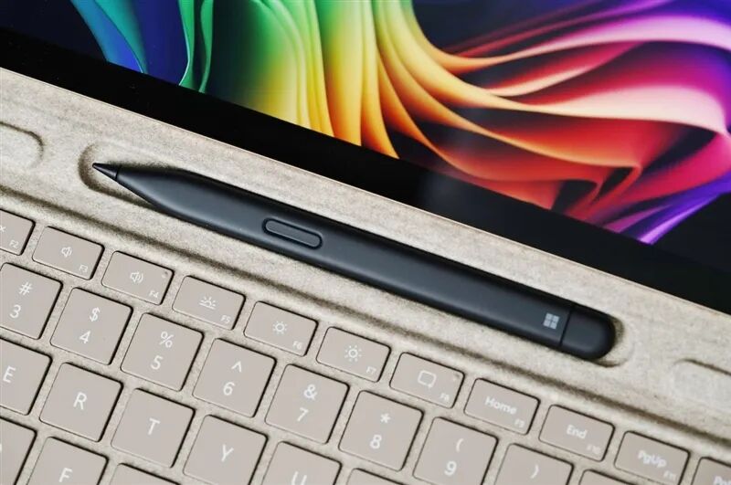 新一代 Surface Pro，13英寸評測：性能能效進步巨大 核顯媲美最新X86