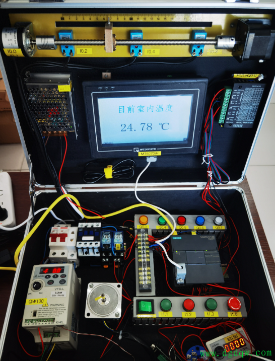 PLC小白逆袭记：我的学习机选购血泪史，帮你避坑！